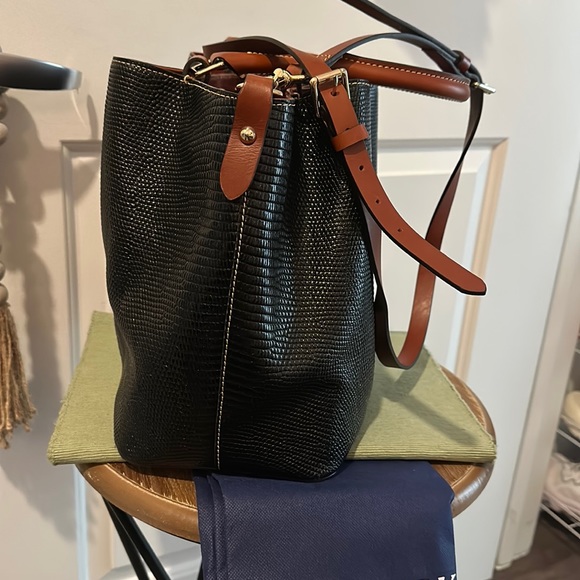 Authentic Dooney & Bourke, large Barlow - Picture 7 of 14